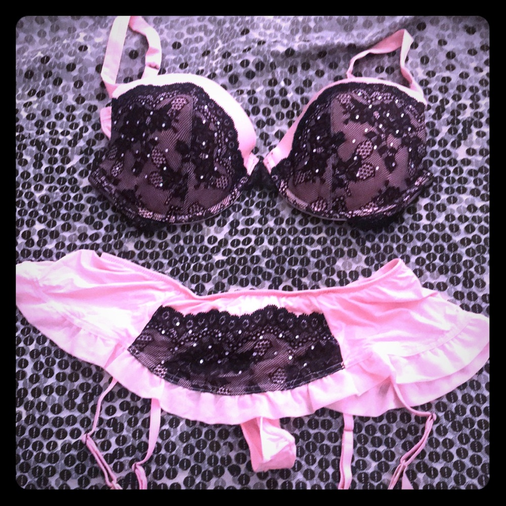 New bra and skirt set